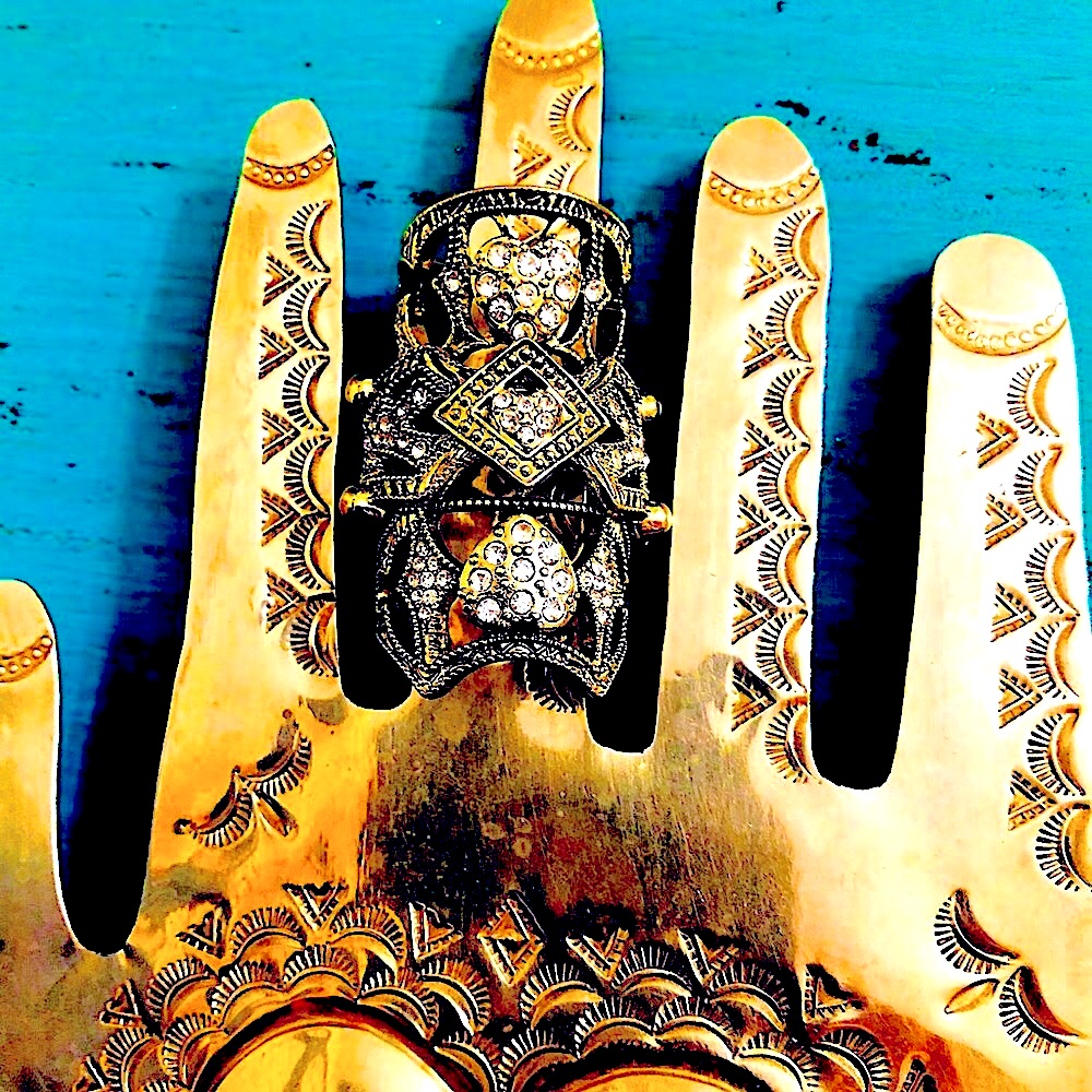 Sunahara Long Knuckle Ring Jointed 3 Cz Hearts On Double Bands